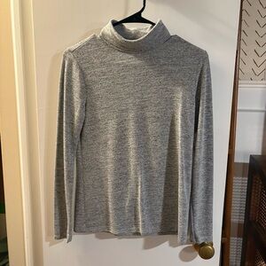 Banana Republic | Gray Luxespun Long Sleeve Turtleneck